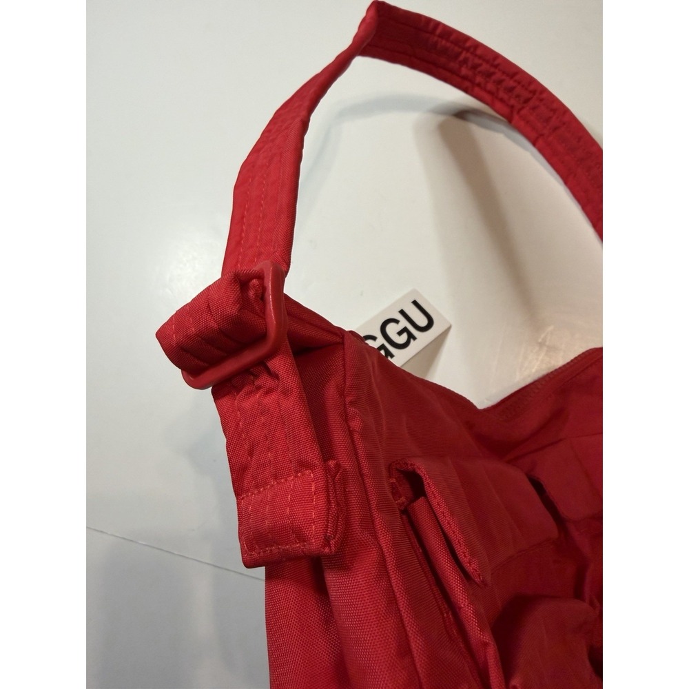 Baggu Cargo Shoulder Bag Candy Apple Red Nylon Baguette Purse NWT - Picture 8 of 8